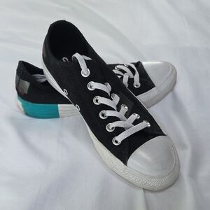 Converse All- Star Black and White Canvas Unisex Sneakers Women's 7/ Men's 5